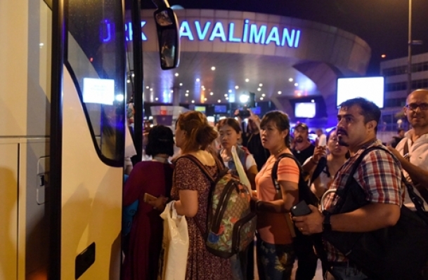 The Weekend Leader - 41 die as suicide bombers target Istanbul airport